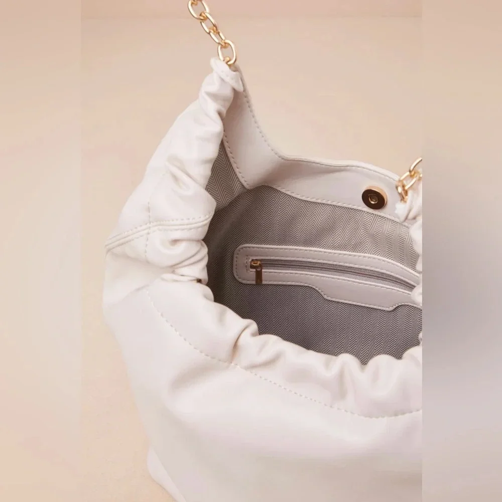 Lulus Busy Beauty Bone Gold Chain Tote NWT